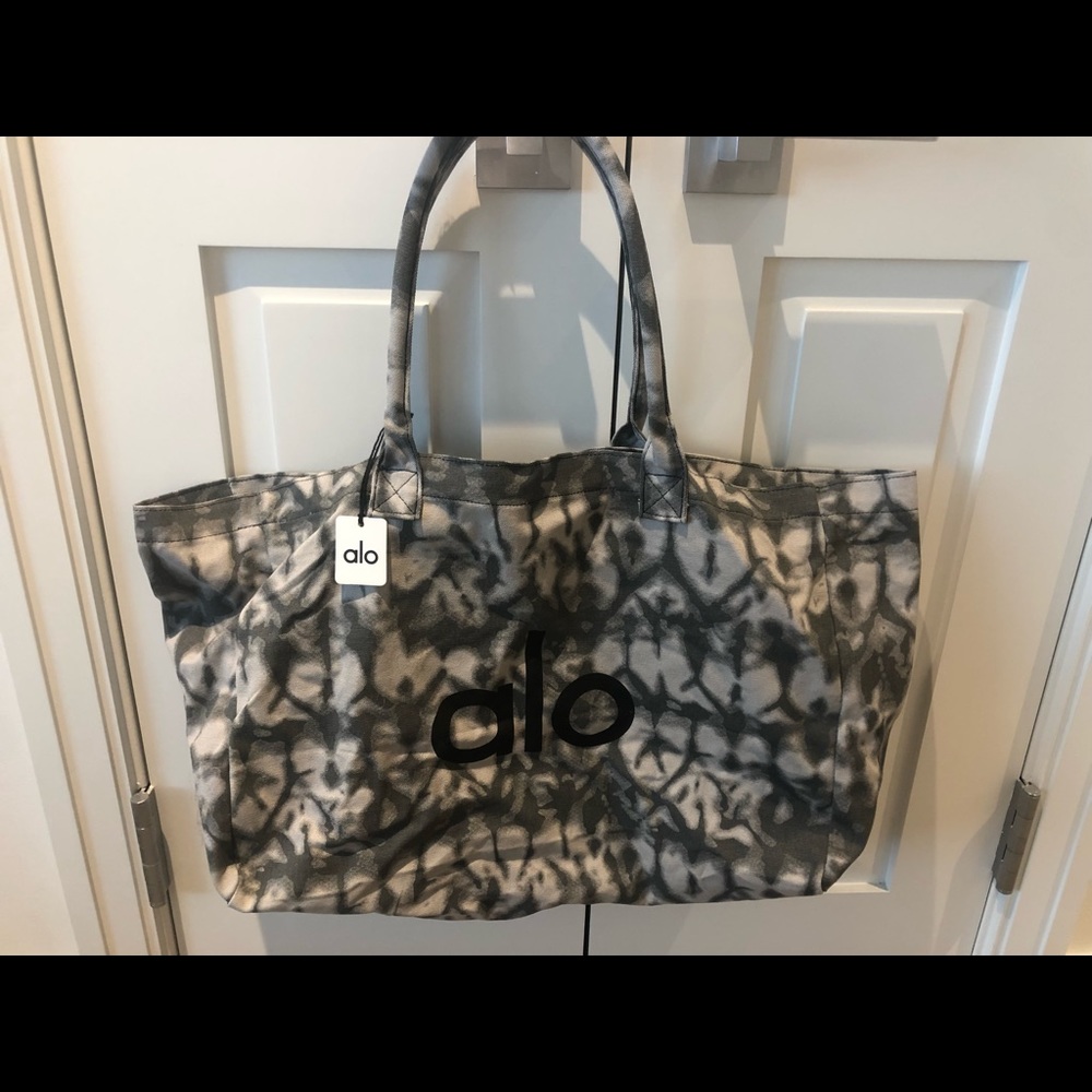 Alo tote bag